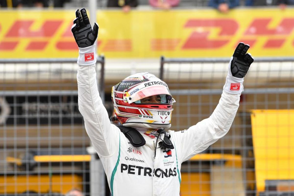 Hamilton takes USGP pole to edge closer to title